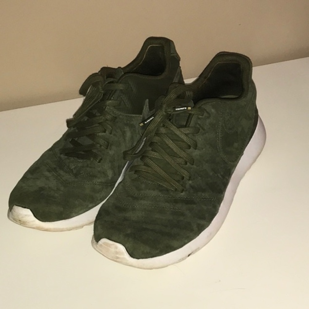 Nike Rosie Tiempo